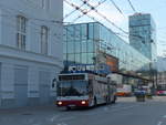 (197'024) - OBUS Salzburg - Nr. 229/S 946 DM - Grf&Stift Gelenktrolleybus (ex Nr. 9469) am 13. September 2018 beim Bahnhof Salzburg