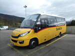 Iveco/768020/232652---carpostal-ouest---ju (232'652) - CarPostal Ouest - JU 52'604 - Iveco/Rosero am 6. Februar 2022 in Develier, Parkplatz