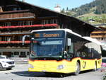 kubli-gstaad/828739/256089---kuebli-gstaad---be (256'089) - Kbli, Gstaad - BE 104'023/PID 12'071 - Mercedes am 12. Oktober 2023 beim Bahnhof Gstaad