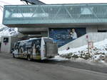 (244'142) - L'Oiseau Bleu, Sierre - VS 77'470 - Irisbus/Rosero am 26. Dezember 2022 in Grimentz, Tlcabine