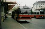 (015'329) - WV Winterthur - Nr. 125 - Saurer/FHS Gelenktrolleybus am 7. Oktober 1996 beim Hauptbahnhof Winterthur