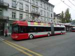 (130'449) - SW Winterthur - Nr. 176 - Solaris Gelenktrolleybus am 13. Oktober 2010 beim Hauptbahnhof Winterthur