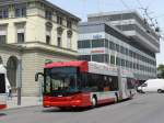 (161'599) - SW Winterthur - Nr. 107 - Hess/Hess Gelenktrolleybus am 31. Mai 2015 beim Hauptbahnhof Winterthur