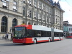 sw-wv-vw-winterthur/510379/172693---sw-winterthur---nr (172'693) - SW Winterthur - Nr. 102 - Hess/Hess Gelenktrolleybus am 27. Juni 2016 beim Hauptbahnhof Winterthur