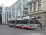 (214'463) - SW Winterthur - Nr. 176 - Solaris Gelenktrolleybus am 18. Februar 2020 beim Hauptbahnhof Winterthur