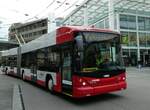 (235'265) - SW Winterthur - Nr. 122 - Hess/Hess Gelenktrolleybus am 7. Mai 2022 beim Hauptbahnhof Winterthur