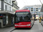 (242'518) - SW Winterthur - Nr. 172 - Solaris Gelenktrolleybus am 12. November 2022 beim Hauptbahnhof Winterthur