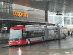 sw-wv-vw-winterthur/798724/243952---sw-winterthur---nr (243'952) - SW Winterthur - Nr. 406 - Hess/Hess Doppelgelenktrolleybus am 16. Dezember 2022 beim Hauptbahnhof Winterthur