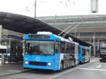 (164'880) - VBL Luzern - Nr. 260 - NAW/R&J-Hess Trolleybus am 16. September 2015 beim Bahnhof Luzern