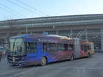(177'127) - VBL Luzern - Nr. 217 - Hess/Hess Gelenktrolleybus am 10. Dezember 2016 beim Bahnhof Luzern