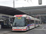 (177'202) - VBL Luzern - Nr. 401 - Hess/Hess Doppelgelenktrolleybus am 11. Dezember 2016 beim Bahnhof Luzern