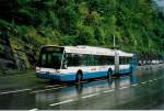 (049'719) - VMCV Clarens - Nr. 15 - Van Hool Gelenktrolleybus am 17. September 2001 in Territet, Chillon