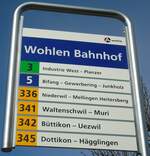 Wohlen/741645/138060---a-wellepostauto-haltestellenschild---wohlen-bahnhof (138'060) - A-welle/PostAuto-Haltestellenschild - Wohlen, Bahnhof - am 6. Mrz 2012
