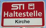 (136'852) - STI-Haltestellenschild - Amsoldingen, Kirche - am 22.