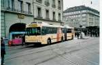 (039'801) - SVB Bern - Nr. 66 - Volvo/Hess Gelenktrolleybus am 14. Mrz 2000 beim Bahnhof Bern