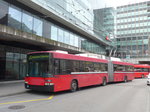 (171'859) - Bernmobil, Bern - Nr. 15 - NAW/Hess Gelenktrolleybus am 13. Juni 2016 beim Bahnhof Bern