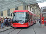 Bern/618986/194373---bernmobil-bern---nr (194'373) - Bernmobil, Bern - Nr. 35 - Hess/Hess Gelenktrolleybus am 24. Juni 2018 beim Bahnhof Bern
