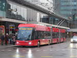 Bern/642433/199929---bernmobil-bern---nr (199'929) - Bernmobil, Bern - Nr. 44 - Hess/Hess Doppelgelenktrolleybus am 10. Dezember 2018 beim Bahnhof Bern