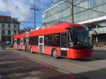 Bern/685436/212949---bernmobil-bern---nr (212'949) - Bernmobil, Bern - Nr. 21 - Hess/Hess Gelenktrolleybus am 14. Dezember 2019 beim Bahnhof Bern
