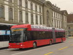 Bern/727028/223415---bernmobil-bern---nr (223'415) - Bernmobil, Bern - Nr. 22 - Hess/Hess Gelenktrolleybus am 6. Februar 2021 beim Bahnhof Bern