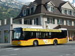 (255'119) - PostAuto Bern - BE 657'480/PID 11'017 - Mercedes am 10. September 2023 beim Bahnhof Frutigen