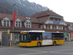 Interlaken/600546/188236---postauto-bern---be (188'236) - PostAuto Bern - BE 610'533 - Mercedes am 5. Februar 2018 beim Bahnhof Interlaken Ost