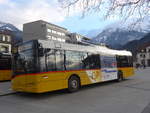(213'946) - PostAuto Bern - BE 610'535 - Solaris am 19. Januar 2020 beim Bahnhof Interlaken West
