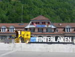 Interlaken/751702/225836---postfourgon---p-1832 (225'836) - Postfourgon - P 1832 - am 11. Juni 2021 beim Bahnhof Interlaken Ost
