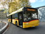 Interlaken/792544/241456---postauto-bern---be (241'456) - PostAuto Bern - BE 610'537 - Solaris am 18. Oktober 2022 beim Bahnhof Interlaken Ost