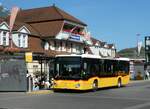 (255'839) - PostAuto Bern - BE 654'090/PID 11'402 - Mercedes am 2. Oktober 2023 beim Bahnhof Interlaken Ost