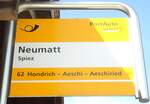 (133'979) - PostAuto-Haltestellenschild - Spiez, Neumatt - am 5. Juni 2011