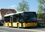 (249'503) - PostAuto Bern - BE 653'386/PID 11'857 - Mercedes am 3. Mai 2023 beim Bahnhof Spiez