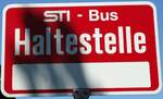 (128'169) - Leeres STI-Haltestellenschild am 1. August 2010 in Thun, Post Lerchenfeld