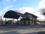 thurnen/751269/223112---postauto-haltestelle-am-26-dezember (223'112) - PostAuto-Haltestelle am 26. Dezember 2020 beim Bahnhof Thurnen