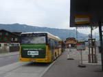 (216'304) - PostAuto Bern - BE 827'645 - Ebusco am 21. April 2020 beim Bahnhof Wilderswil