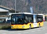 (248'770) - PostAuto Bern - BE 827'645/PID 11'426 - Mercedes am 18. April 2023 beim Bahnhof Wilderswil