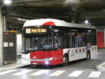 Fribourg/794830/242350---tpf-fribourg---nr (242'350) - TPF Fribourg - Nr. 6105/FR 301'570 - Solaris am 10. November 2022 in Fribourg, Busbahnhof