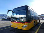 (259'123) - CarPostal Ouest - NE 73'677/PID 11'136 - Mercedes am 3. Februar 2024 in Kerzers, Interbus