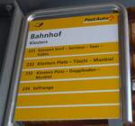 (182'776) - PostAuto-Haltestellenschild - Klosters, Bahnhof - am 5. August 2017