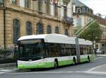 (255'235) - transN, La Chaux-de-Fonds - Nr. 142 - Hess/Hess Gelenktrolleybus (ex TN Neuchtel Nr. 142) am 16. September 2023 in Neuchtel, Place Pury