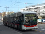 (169'881) - St. Gallerbus, St. Gallen - Nr. 193 - Hess/Hess Doppelgelenktrolleybus am 12. April 2016 beim Bahnhof St. Gallen (prov. Haltestelle)