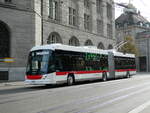 St. Gallen/790829/241002---st-gallerbus-st-gallen (241'002) - St. Gallerbus, St. Gallen - Nr. 107/SG 467'107 - Hess/Hess Gelenktrolleybus am 11. Oktober 2022 beim Bahnhof St. Gallen