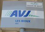 (161'366) - AVJ-Haltestellenschild - Les Bioux, AVJ - am 28.