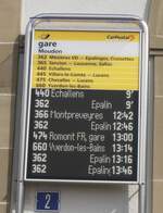 moudon/772031/233910---postauto-haltestellenschild-und-infobildschirm-am (233'910) - PostAuto-Haltestellenschild und Infobildschirm am 13. Mrz 2022 beim Bahnhof Moudon