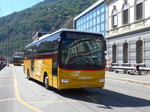 (173'692) - PostAuto Wallis - VS 445'904 - Iveco am 7. August 2016 beim Bahnhof Brig