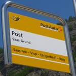 (161'131) - PostAuto-Haltestellenschild - Saas-Grund, Post - am 27. Mai 2015
