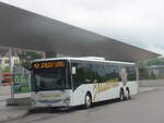 Sierre/735693/225375---ballestraz-grne---vs (225'375) - Ballestraz, Grne - VS 494'274 - Iveco (ex Vorfhrfahrzeug Iveco France) am 1. Mai 2021 in Sierre, Busbahnhof