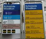 (257'210) - ZVV/PostAuto-Haltestellenschilder - Zrich, Schmiede Wiedikon - am 24. November 2023