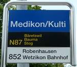 (250'334) - ZVV-Haltestellenschild - Wetzikon, Medikon/Kulti - am 21. Mai 2023