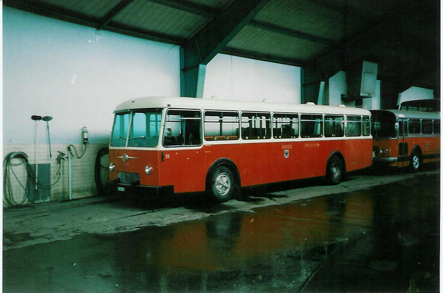 (002'802) - AFA Adelboden - Nr. 22/BE 345'197 - FBW/Tscher (ex P 25'502) im Januar 1988 im Autobahnhof Adelboden